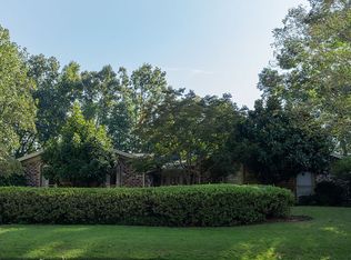 2379 Lime Rock Rd, Vestavia Hills, AL 35216