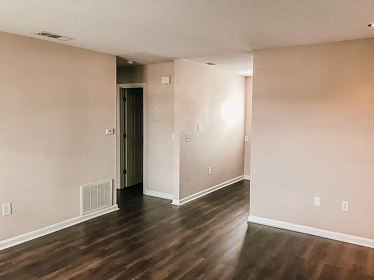 431 Fair Rd #11 — Photo 7