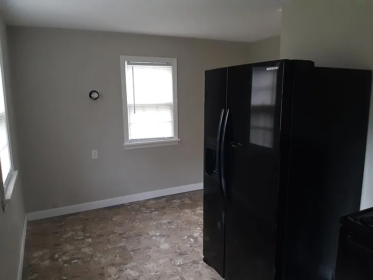4222 Edison St — Photo 5