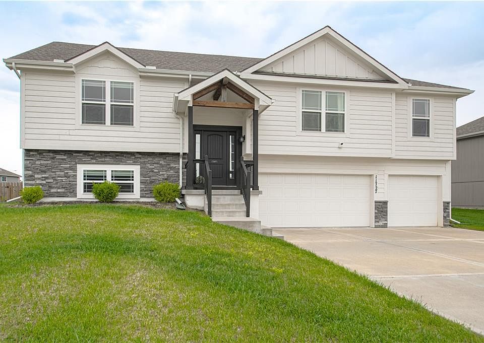 11727 N Laurel Ave, Kansas City, MO 64157 | Zillow