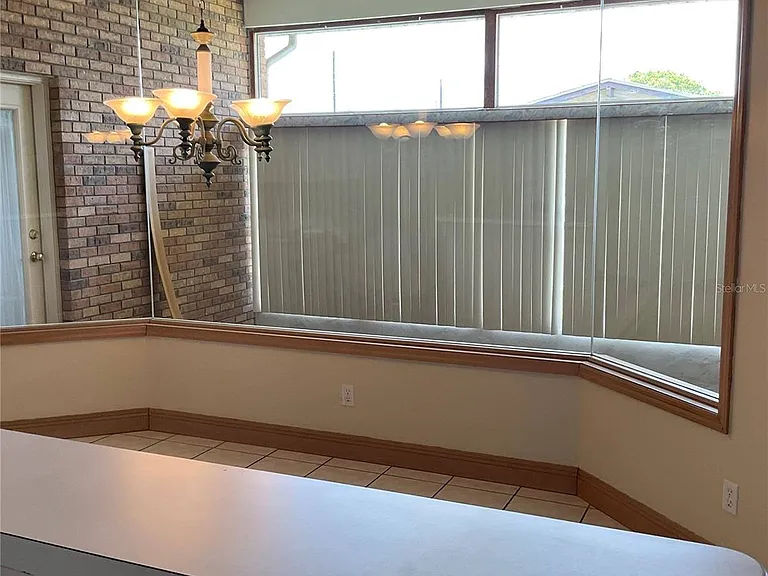 715 Fairlawn Dr — Photo 19