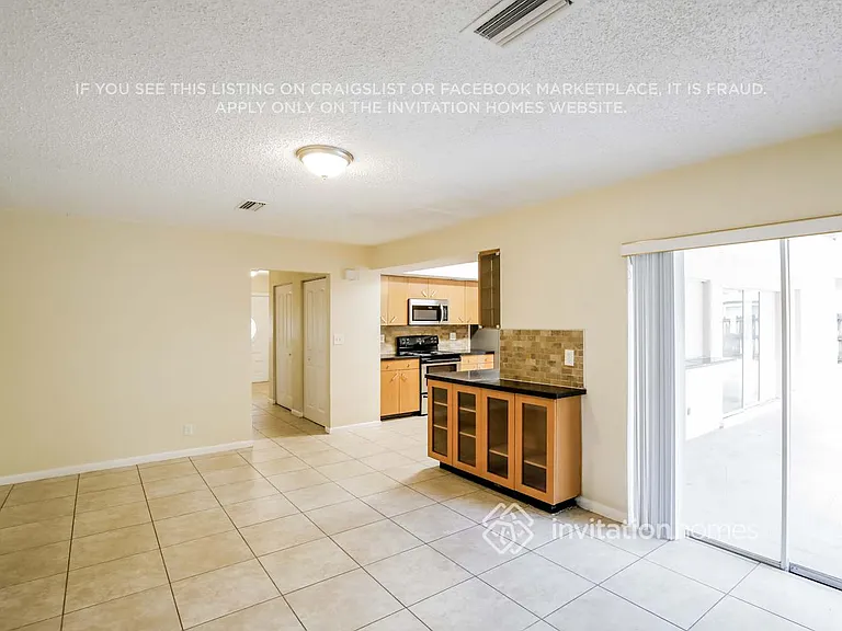 941 SW 75th Ter — Photo 6