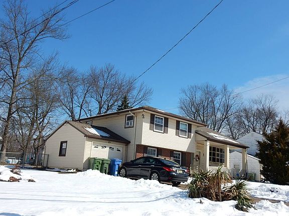 3rd image of 1770 Longfellow Dr