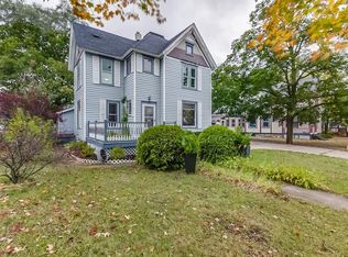 629 Freeman St, Genoa City, WI 53128