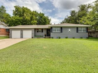 4921 Stadium Dr, Fort Worth, TX 76133