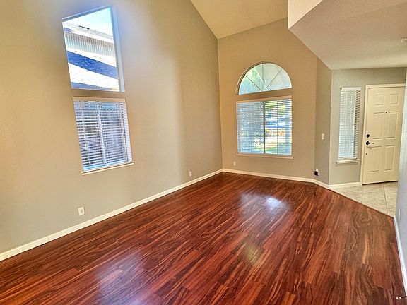 5th image of 8213 Silverside Dr