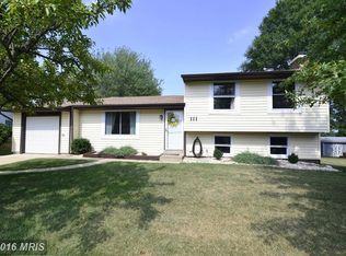 111 N Ithaca Rd, Sterling, VA 20164