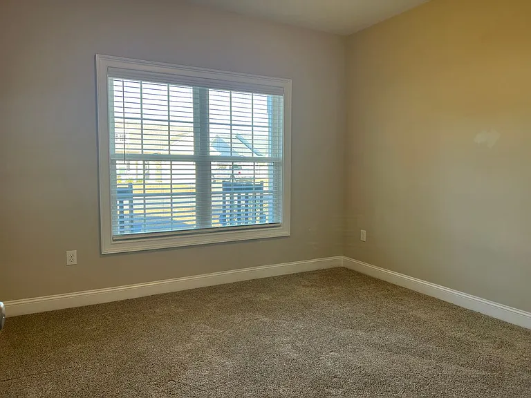 504 Whiddy Loop — Photo 15