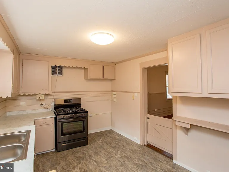 120 Tabor Rd — Photo 33