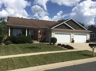 606 12th Ave NW, Dodge Center, MN 55927