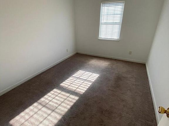 4th image of 6104 Lamar Dr