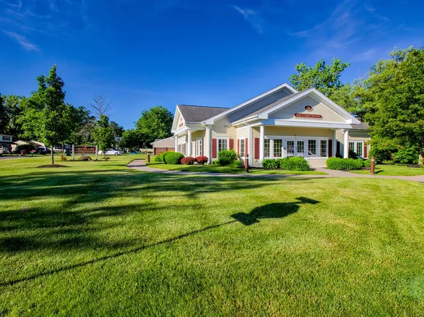 Westbrooke Commons Apartments and Townhomes
