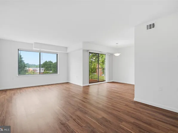 125 Driveway Clubhouse L, Leesburg, VA 20175