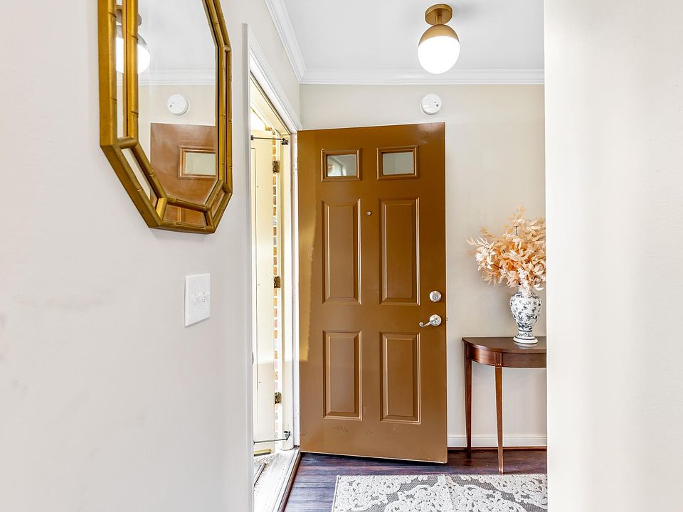 Front door/foyer area.