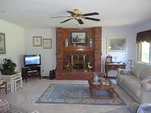 4th image of 2105 Green Meadow Ct
