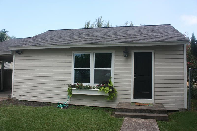 1st image of 2634 Lynch St
