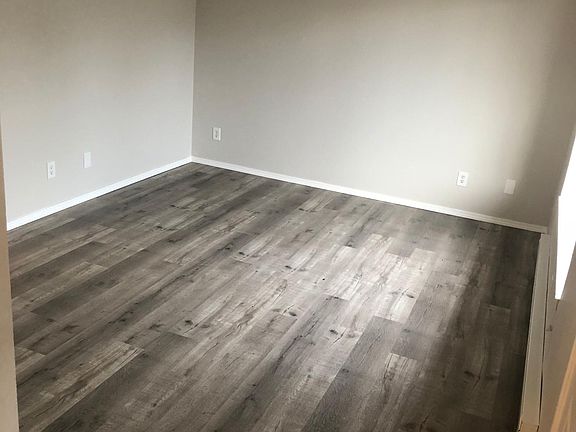 5th image of 1119 9th St APT 1