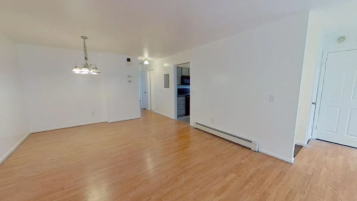Building Photo - 72 Chestnut St #6
