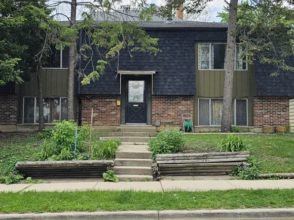 422 Ryerson Ave, Elgin, IL 60123