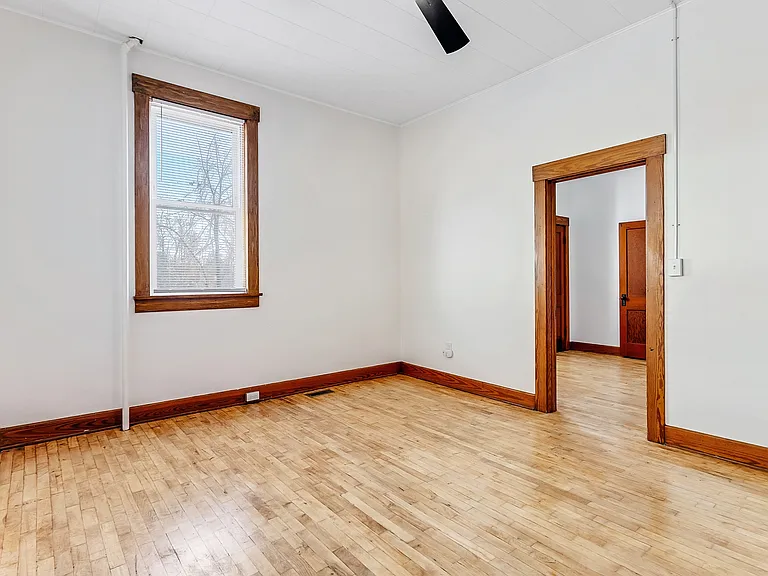 496 Dorsey Ave — Photo 41