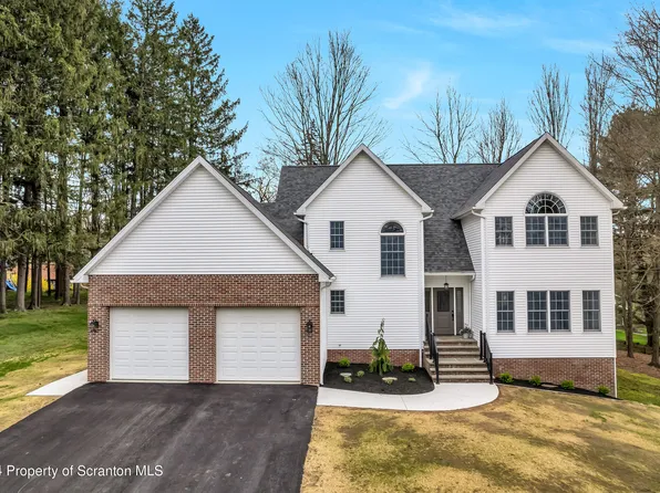 220 Fuller Rd, Dalton, PA 18414