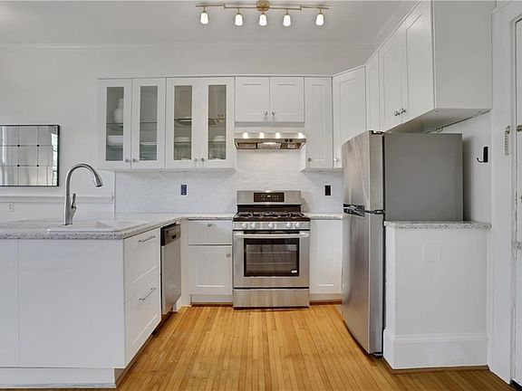 3rd image of 1350 N Morningside Dr NE APT 13
