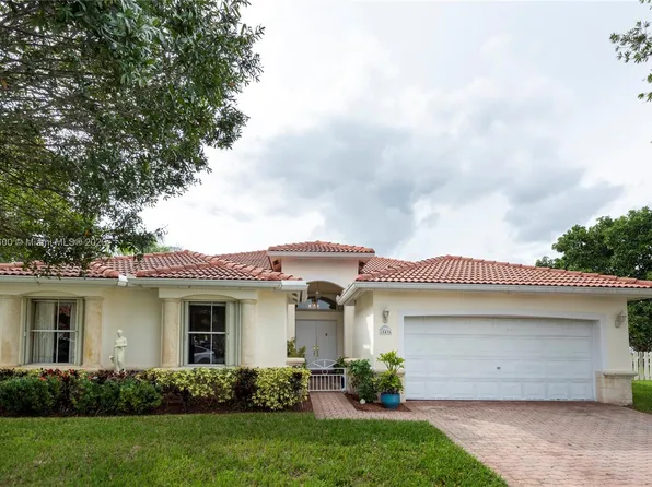 18496 NW 23rd Pl, Pembroke Pines, FL 33029