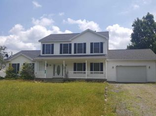 108 Ash Dr, Long Pond, PA