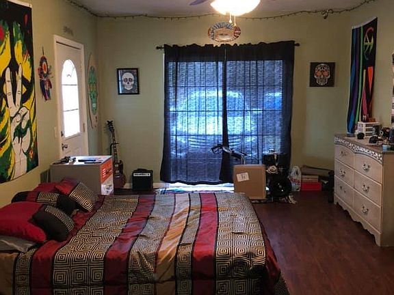 4th image of 21 E Peachtree Ln