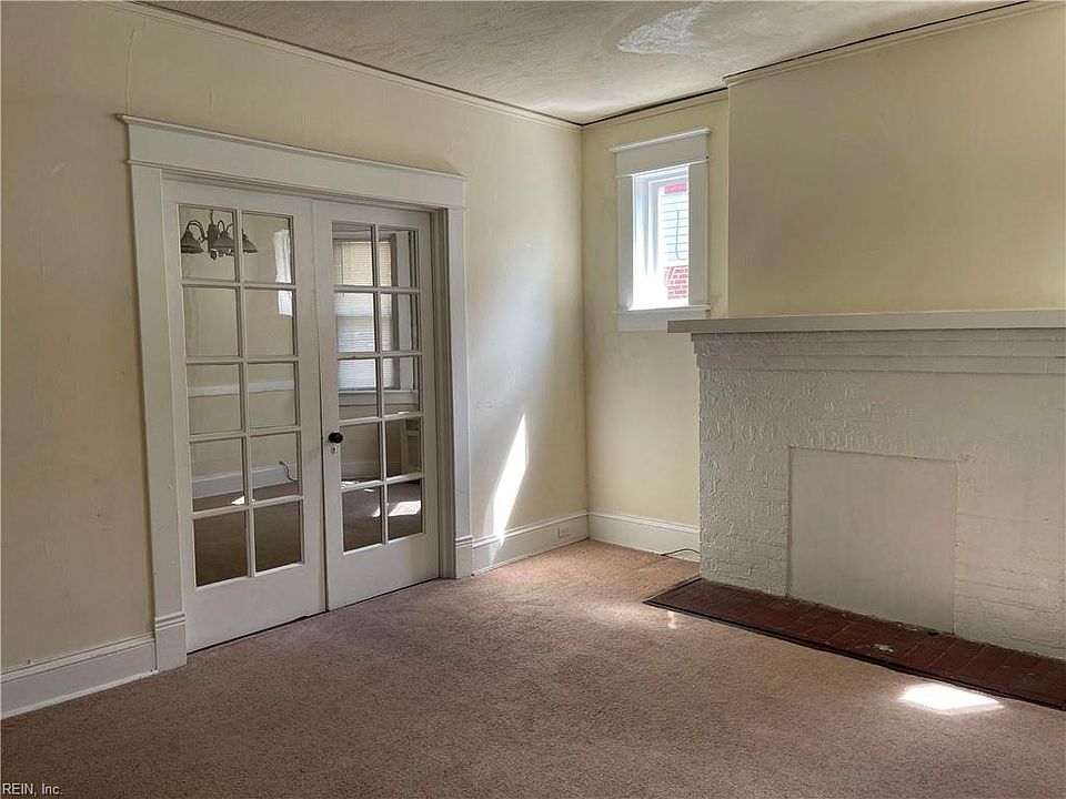 Doors leading to dining room