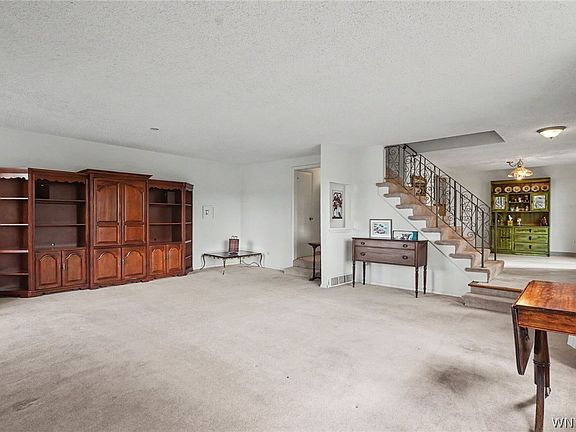 4th image of 54 Harrogate Sq