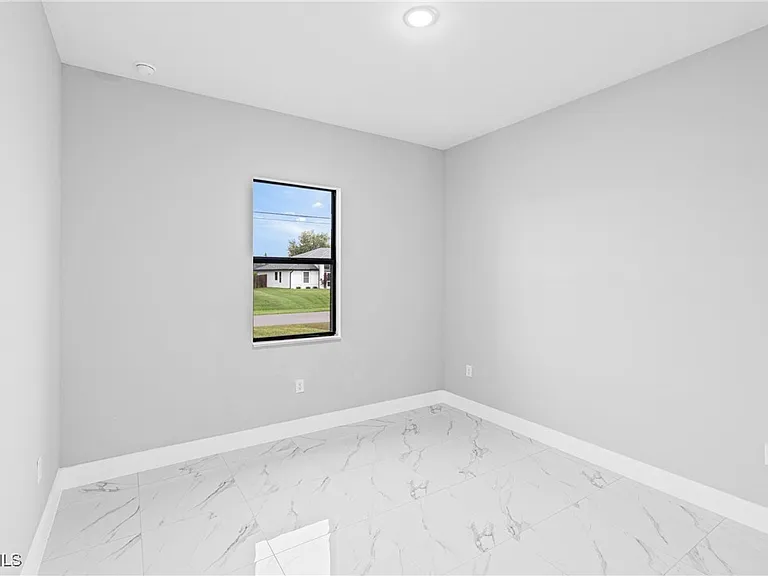2507 NW 25th St — Photo 11