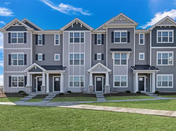 2149 Yellowstone Blvd, Mundelein, IL 60060