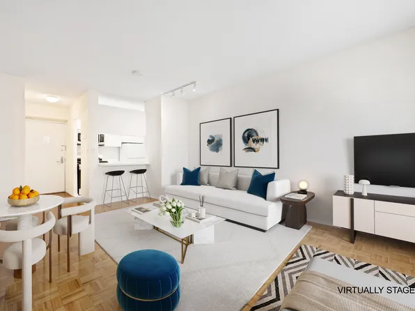 250 East 40th Street image 4 of 12