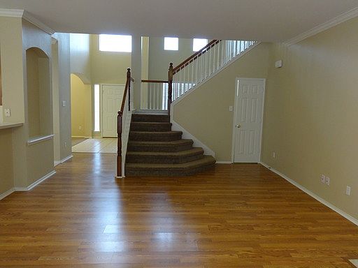 2nd image of 325 Fawn Meadow Dr