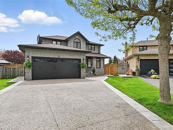 3rd image of 7 Grandview Ave