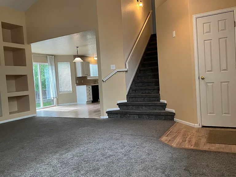 5548 Lost Meadow Trl — Photo 6