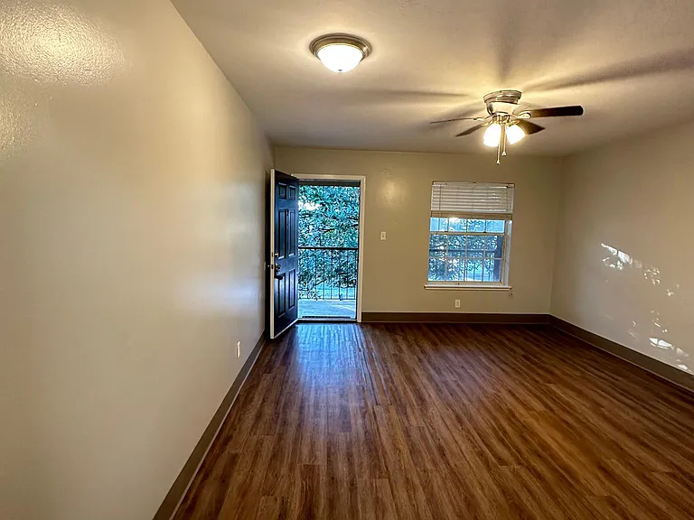 1225 S Gadsden St #3 — Photo 6