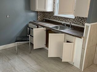 8401 Garfield Blvd, Garfield Heights, OH 44125