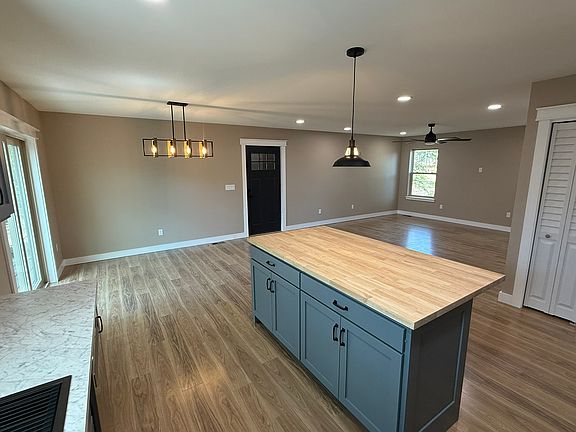 5th image of 2319 Cooper Ave #A