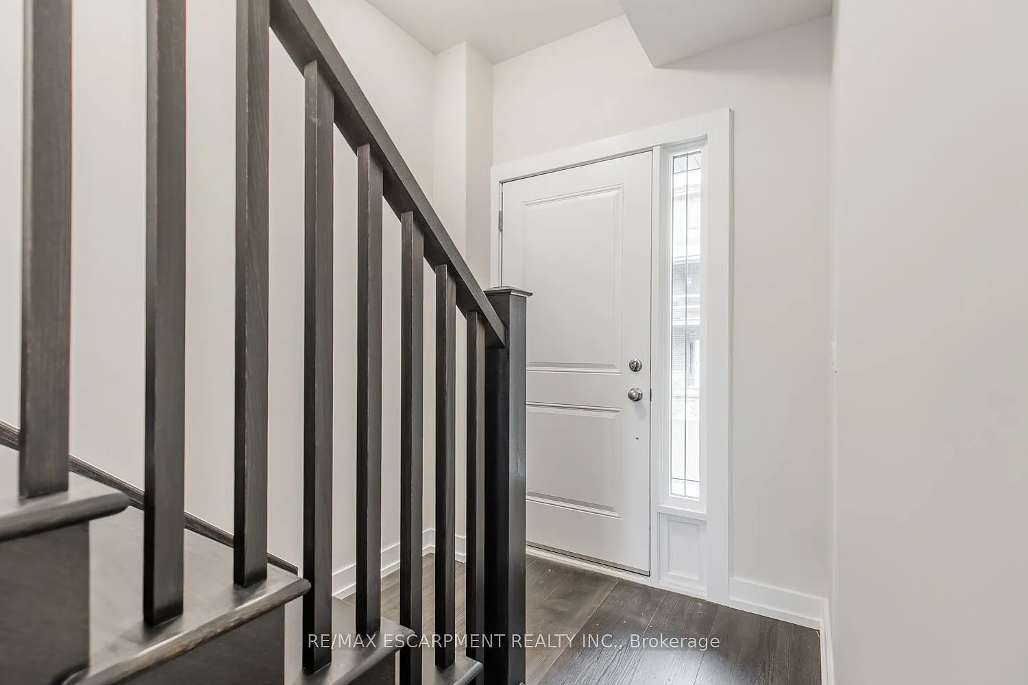 2 bed, $2,600 — Photo 2