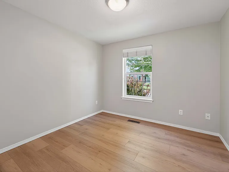 811 NW 16th Ave — Photo 25