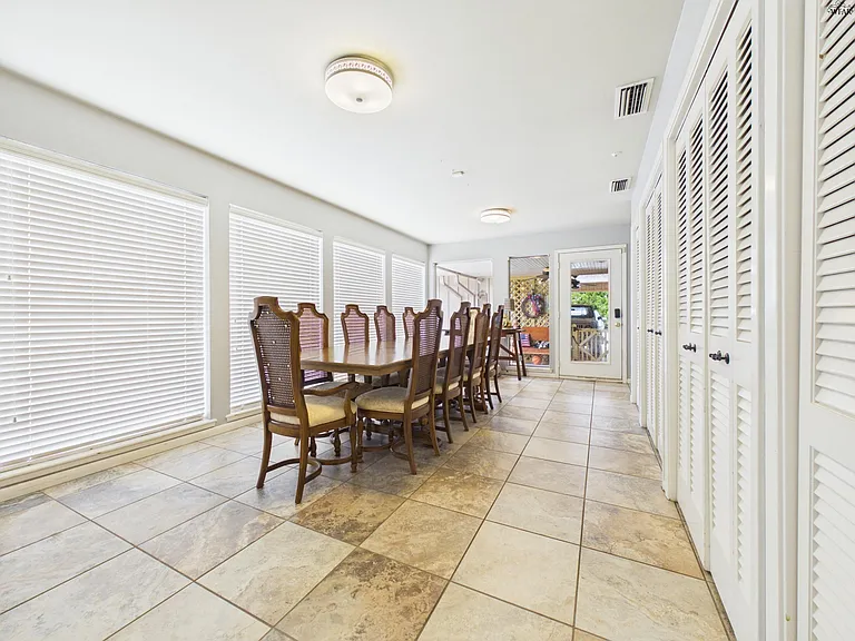 5501 Seymour Hwy — Photo 11