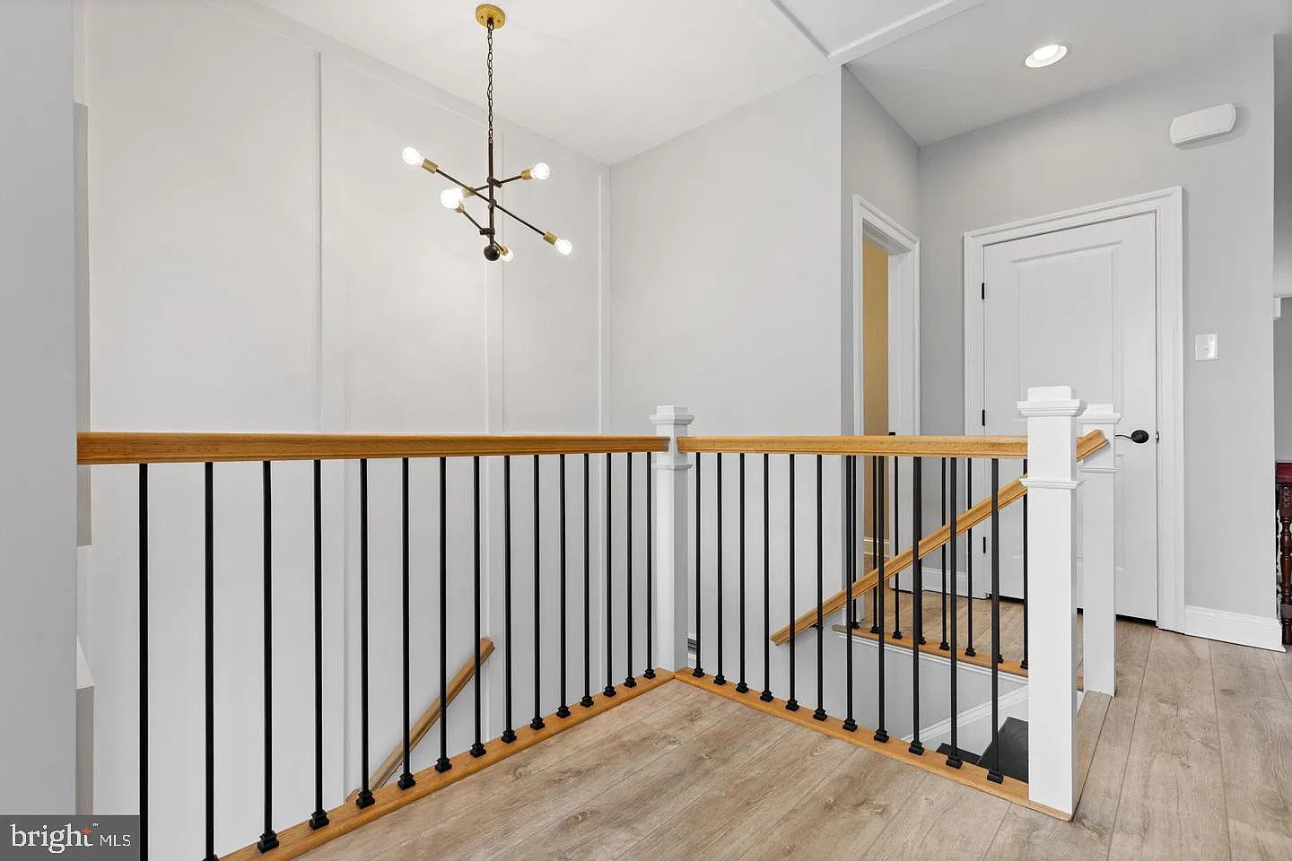 3 bed, 4.0 bath, 2395 sqft, $4,500 — Photo 3