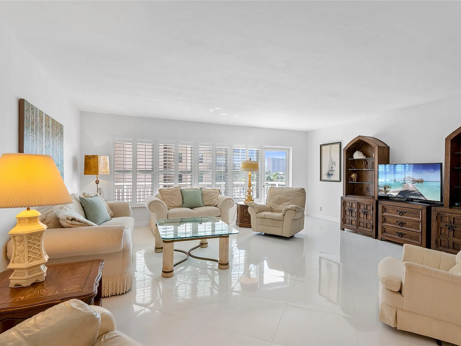 2 bed, 2.0 bath, 1580 sqft, $3,800 — Photo 3