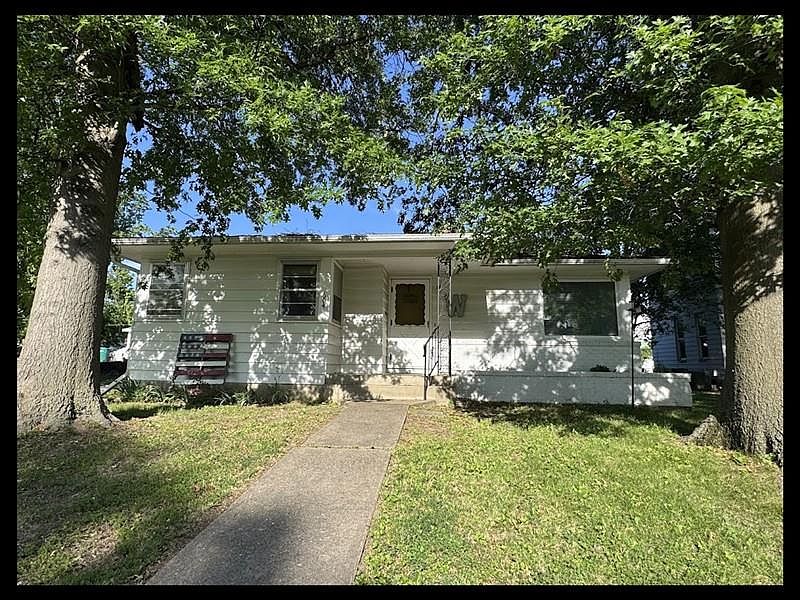 1st image of 604 N Rutherford St