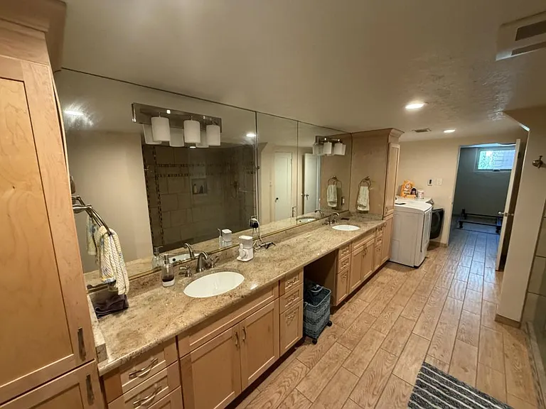 700 Solano Dr SE — Photo 14