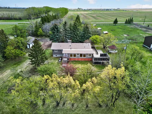 30338 E Range Road 282, Mountain View County, AB T0M 0W0