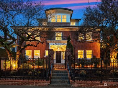 1655 10th Avenue E, Seattle, WA, 98102