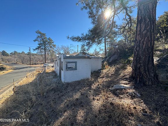 2nd image of 1415 Paar Dr